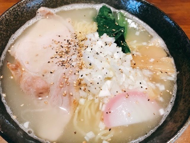 鶏白湯塩ラーメン