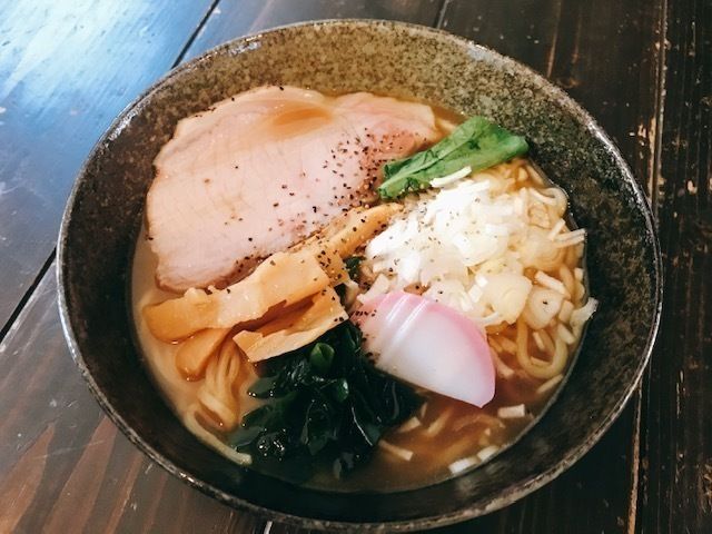 鶏白湯醤油らーめん