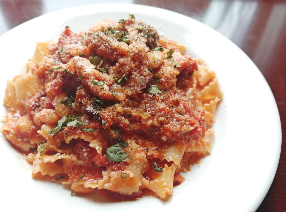 伊産ウサギと白インゲン豆・自家製パッパルデッレ  又は、 スパゲッティ