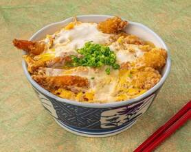 エビフライ卵閉じ丼