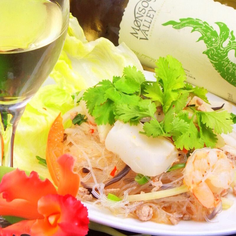 グラスワイン各種（スパークリング、白、ロゼ）