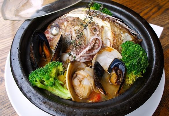 本日の魚介と野菜の海猿ブイヤベース