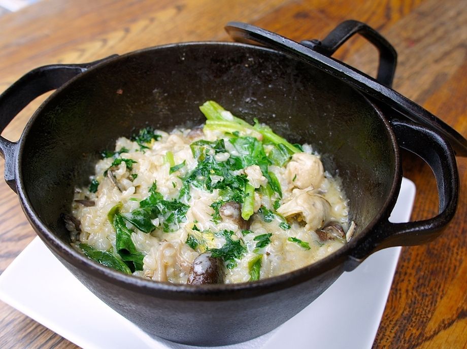 牡蠣の炊き込み御飯（1600）