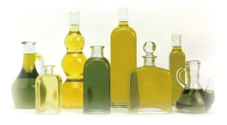 利きオリーブオイル　（10種類のオリーブオイルから３種類をセレクト。広島産藻塩と一緒に、パンやチーズにつけて）（￥842）