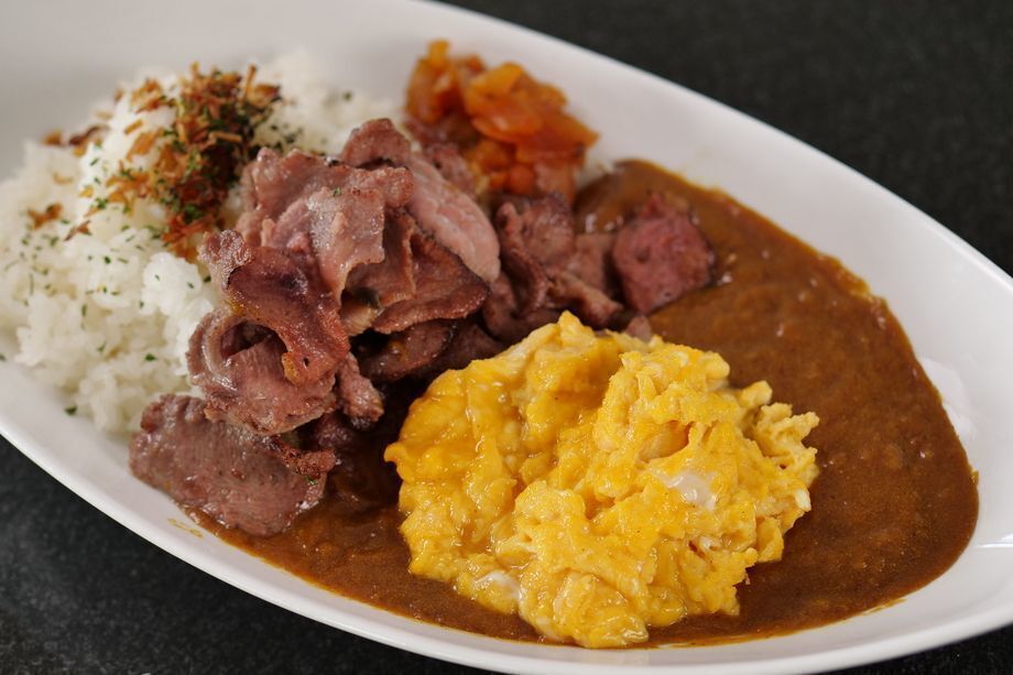 俺のスクランブル牛タンカレー