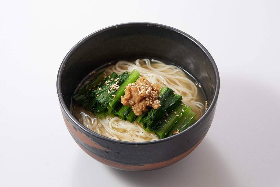 冷し焦がしニンニクそうめん