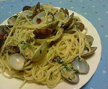 淡路島産　生パスタ（アサリと玉葱のボンゴレビアンコ）（￥950）