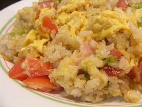 大盛無料！小盛半額！しっとり系「イタリアンチャーハン」큰 모듬 무료!  작은 모듬 반액!  촉촉하게 완성되는 "이탈리안 볶음밥"