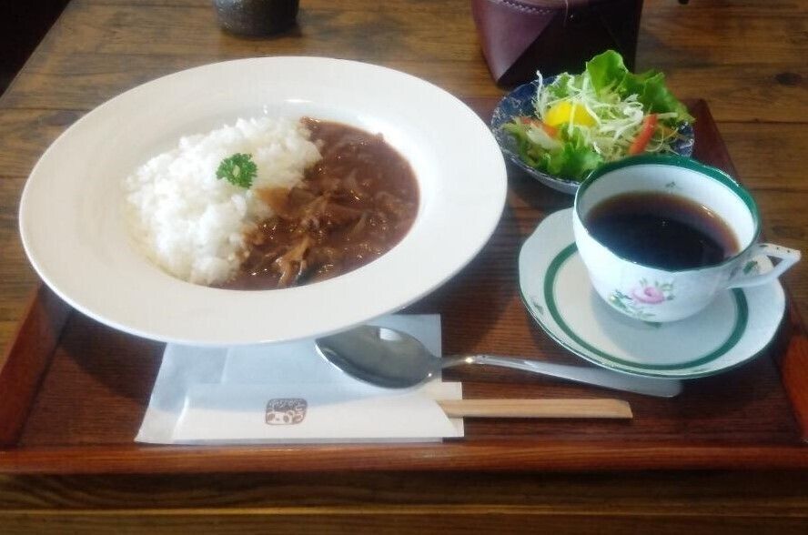 ハヤシライスだけどナカニシライス（サラダ付き）（1210円）