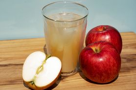 青森りんごジュース Aomori Apple Straight Juice