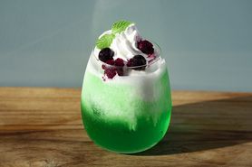 パフェ風クリームソーダ Ice-Cream Soda