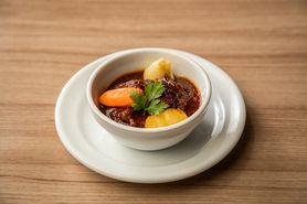 牛ホホの赤ワイン煮込み