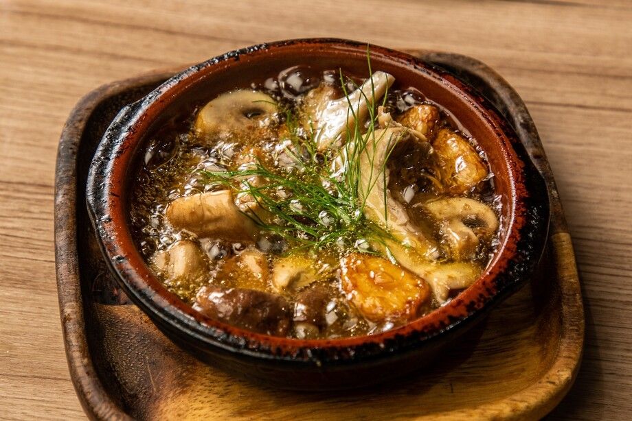 白神あわび茸のきのこアヒージョ