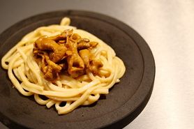 ・ホルモンヤキうどん