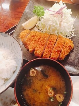 もち豚ロースかつ定食