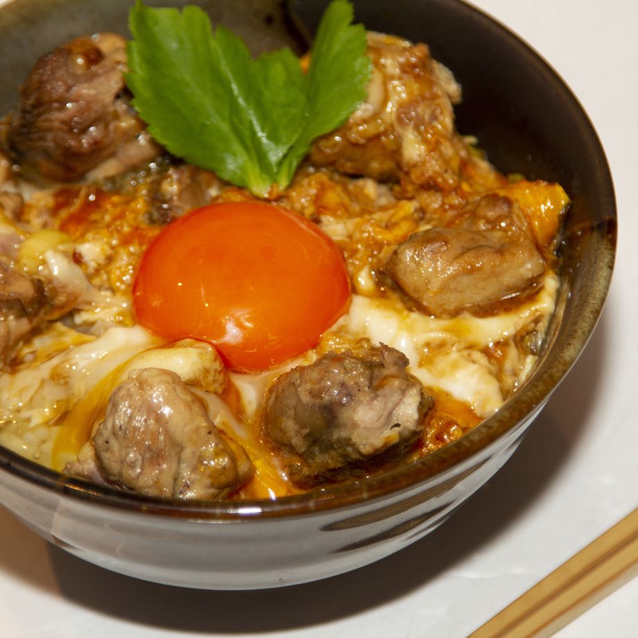 伊達鶏の特選親子丼（792円（税込））