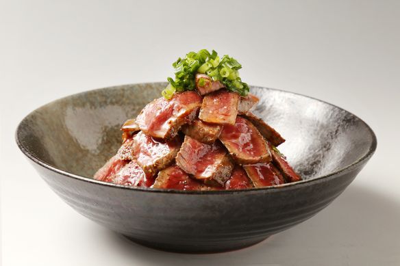 国産牛ステーキ丼（肉2倍）