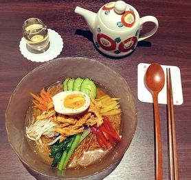 鶏肉グッス（冷麺と温麺のどちらかお選びください）