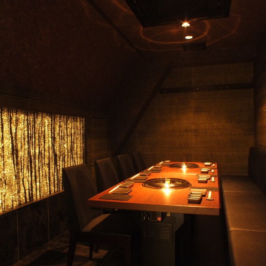 ８名様　VIPルーム（ー）