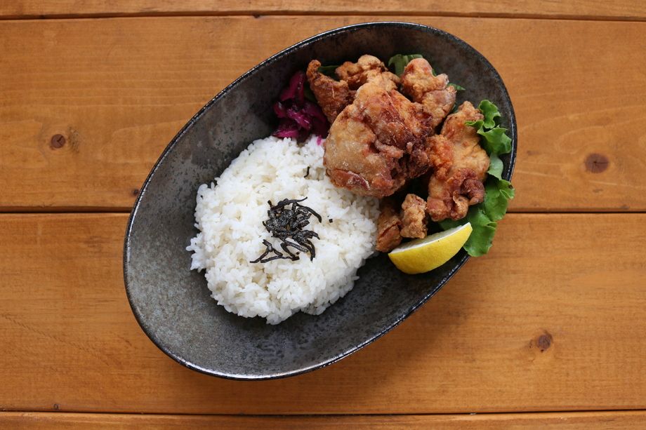 自家製鶏のから揚げ弁当