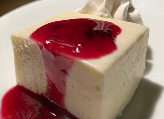 レアチーズムースケーキ（180円（税込））
