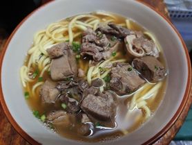 みやぶたホルモンそば