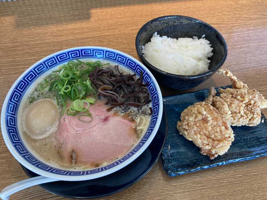 ラーメン+唐揚げ(2個)+ライスセット