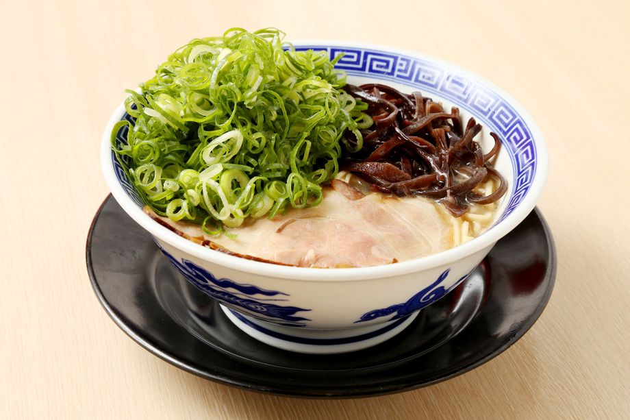 博多とんこつラーメン(青ネギトッピング)