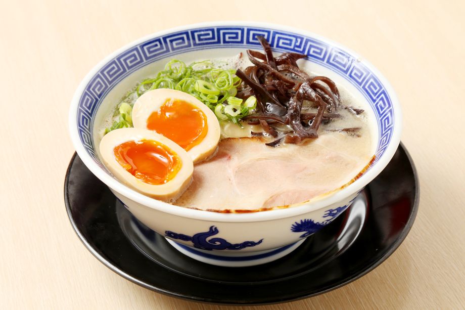博多とんこつラーメン(味玉トッピング)