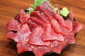 まぐろ商店特製！！豪快まぐろ丼　　生青のりの味噌付き