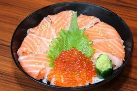 サーモン丼　生青のりの味噌付き