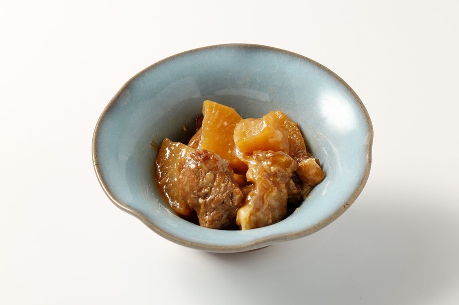 牛すじ煮込み（100g240円（税込））