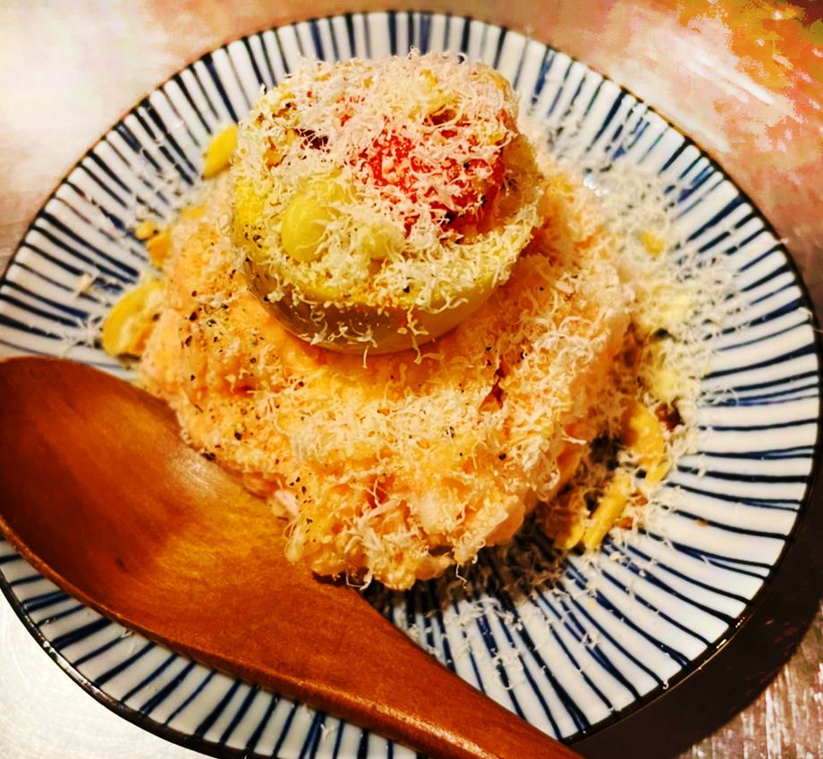 至高の明太子ポテサラ 燻製卵のせ