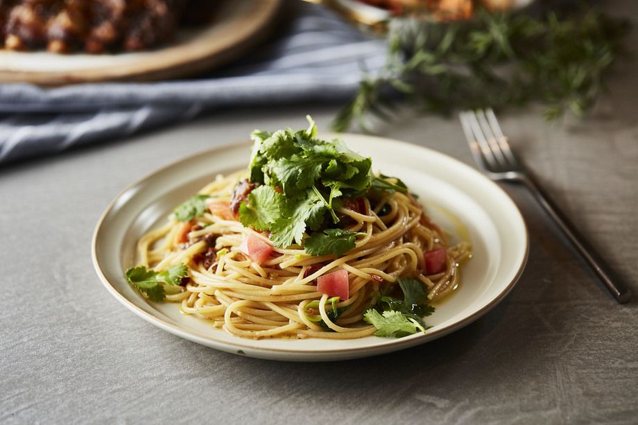  スペアリブとパクチーのパスタ/Spare Rib, and Cilantro Spaghetti