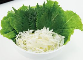 牛角サンチュセット （サンチュ5枚・大葉・ネギ・サンチュ味噌・カクテキ・ガーリックチップ）