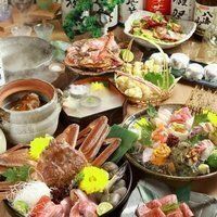 【明太もつ鍋コース】鮮魚の刺身４種盛り合わせ・自慢の明太もつ鍋を含む全９品コース４０００円 当店が自信をもってお勧めするお鍋コースの定番！満足すること間違いなし！※金、土、祝前日、年末年始は＋500円 