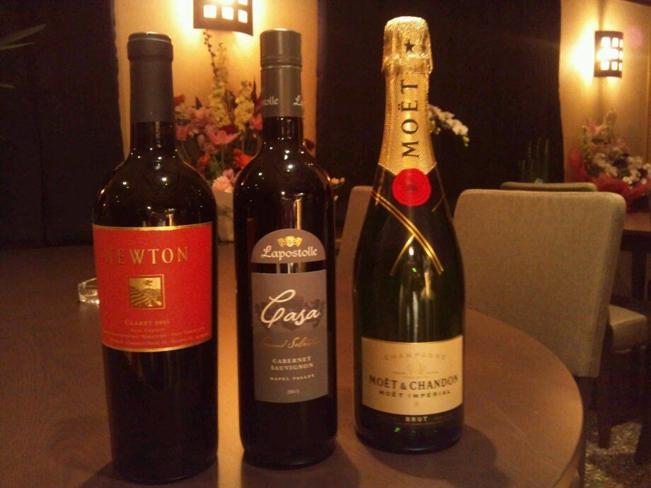 ボトルワイン(赤・白・シャンパン各種ございます。)