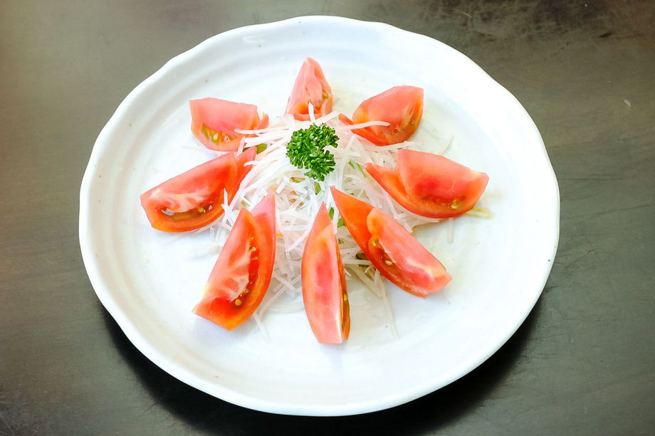 トマトサラダ（528円（税込））