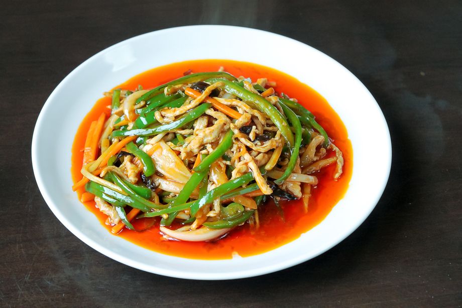 青椒肉絲（935円（税込））