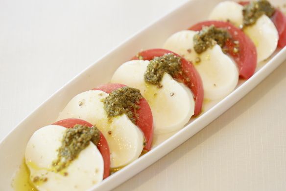 たっぷりチーズのカプレーゼ