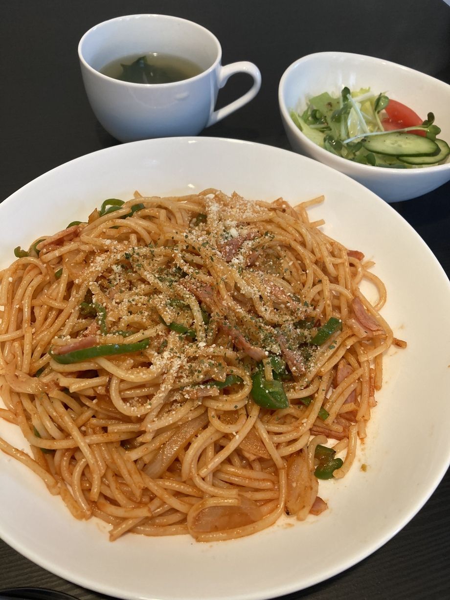 ナポリタン(ドリンク付き)（1050円）