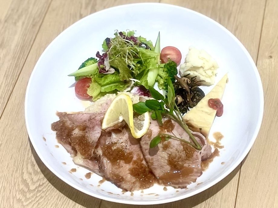 プレートランチ（¥1230）