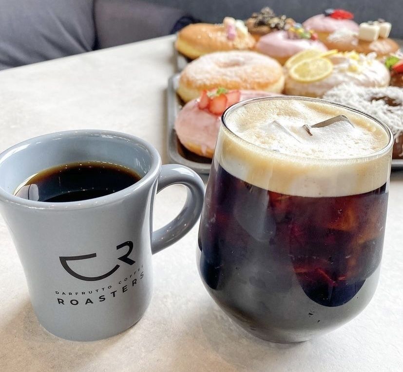 ブレンドコーヒーとコールドブリューアイスコーヒー