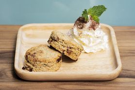 自家製オートミールスコーン（2P） Homemade Oatmeal Scones（2P）