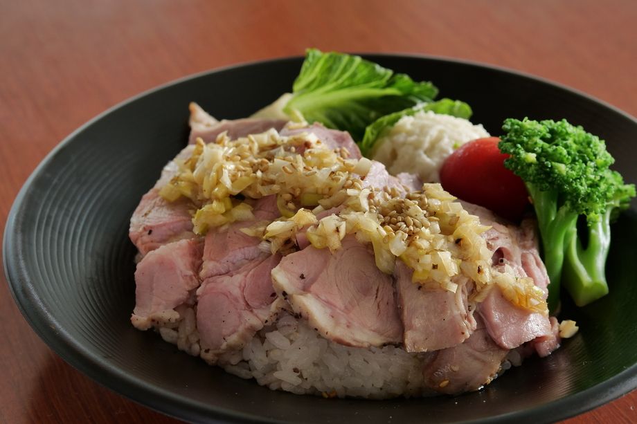 炙りネギ塩豚丼