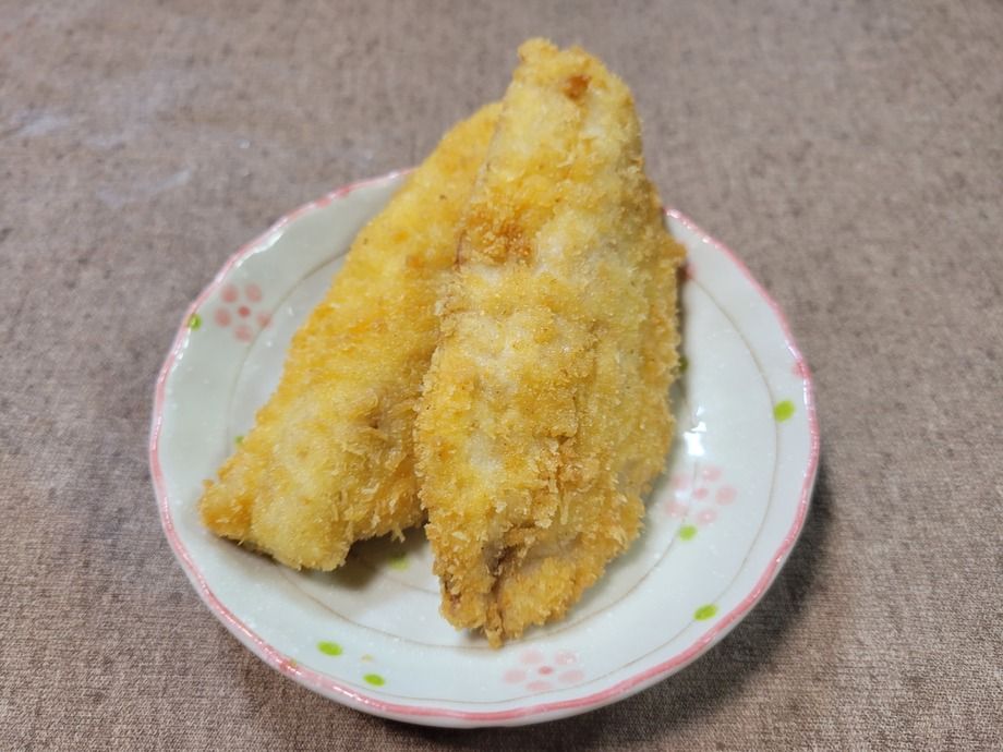 アジフライ（半身 中／300円 大／440円）