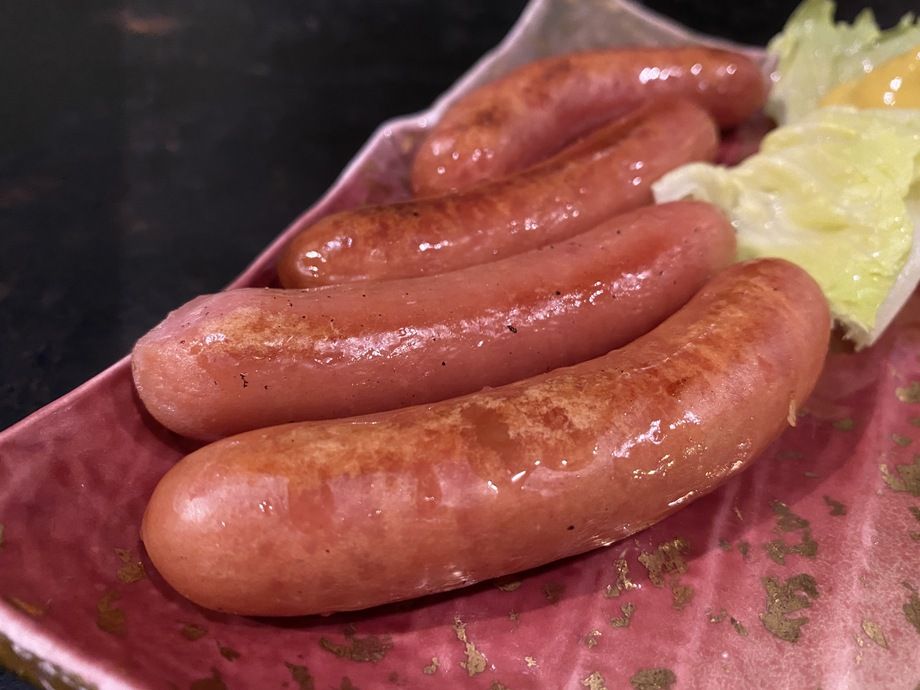 地産地消博多の旨旨「あらびきウインナー焼き」　하카타의 맛있는 "아라비키 윈너 구이"