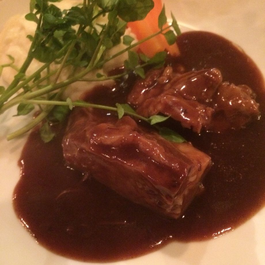 イベリコ豚の赤ワイン煮込み