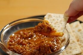 香味野菜とフルーツの温玉キーマカレー&クラッカー添え