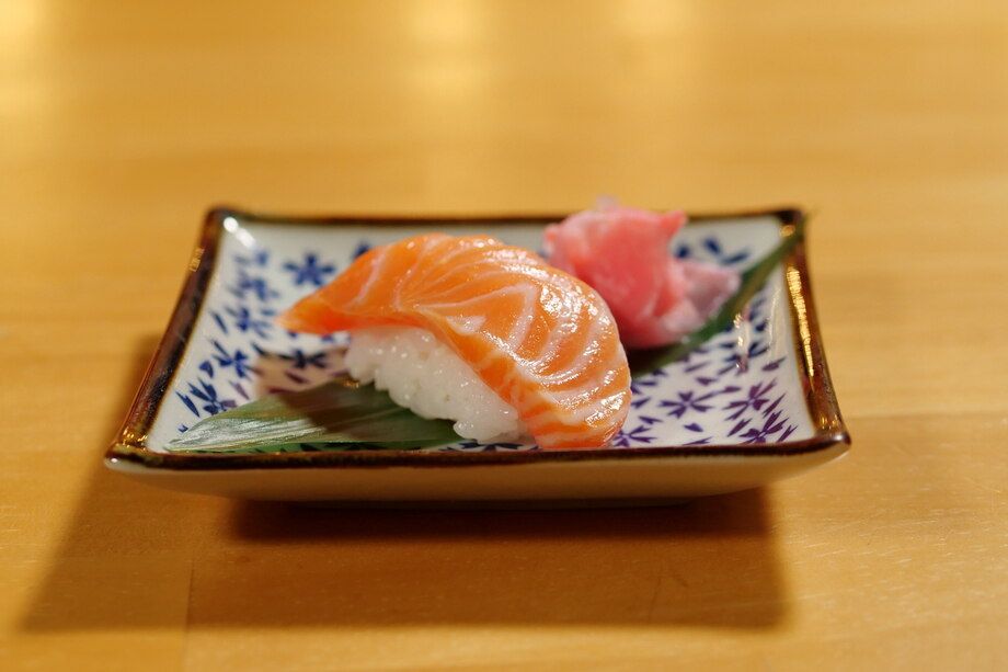 サーモンにぎり